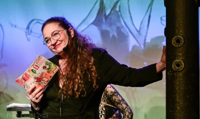 Bild zum Programm: Literarisches Kabarett Gefährliche Liedschaften „singing in the brain“